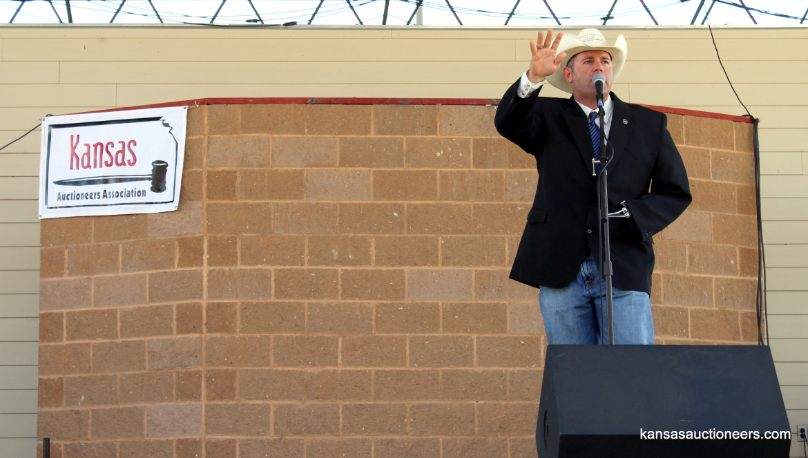 Ross Daniels competing in the 2015 Kansas Auctioneer finals.